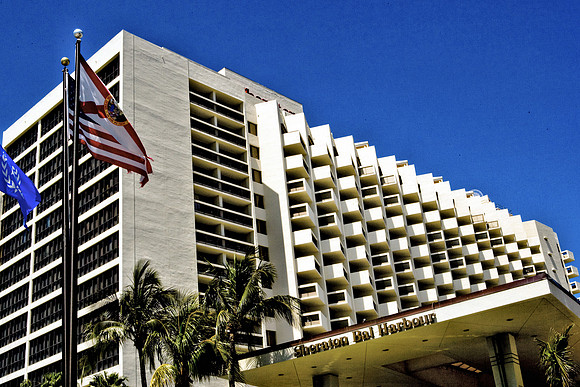 36181_DG_Color_USA_Miami_FL_Related_GroupZV4N9632