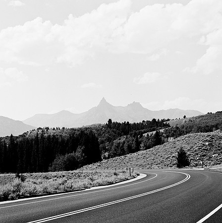 7548_B3P1_12_BW_SQ_MT_01_1.jpg