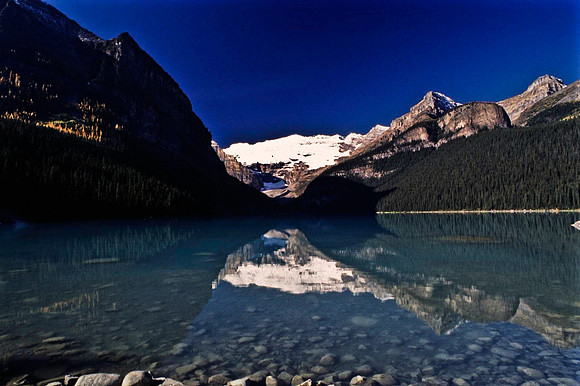 06819_B19_SL_COLOR_BANFF_NAT_PARK_LAKE_LOUIS_WS_97_01.jpg