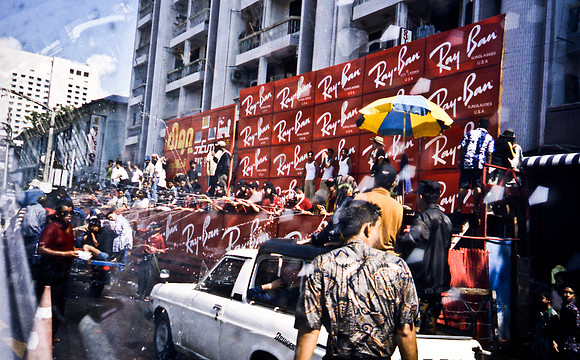 3495_SL_COLOR_AROUND_THE_WORLD_IN_8_MONTHS_APRIL_2000_4