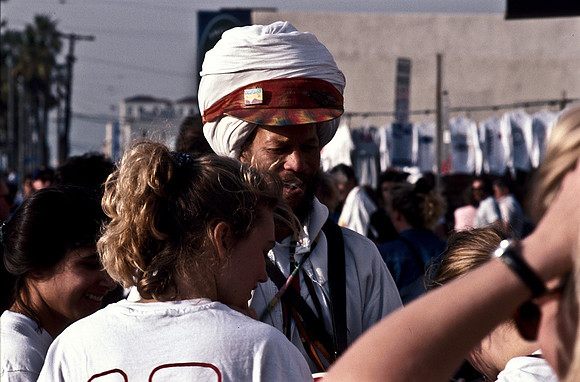 47942_B17_SL_COLOR_VENICE_CA_97_09.jpg