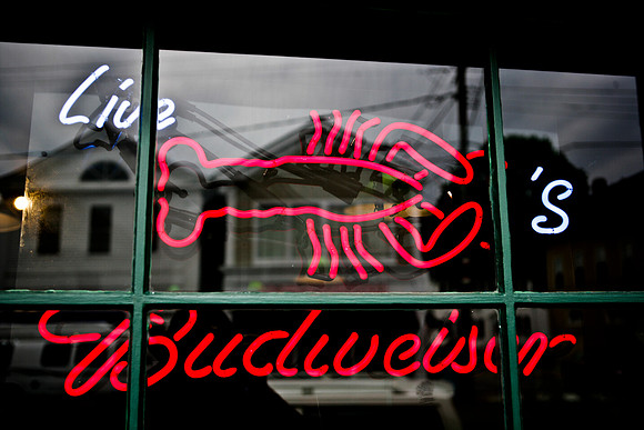 06573_ZV4N_0336_DG_COLOR_KENNEBUNKPORT_MAINE_ME_USA_2007_signs_neon