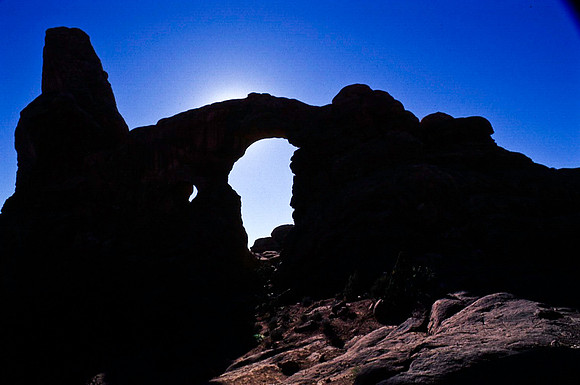 06776_B10_SL_COLOR_SL_COLOR_NORTH&SOUTH_WINDOWS_ARCHES NAT_PARK_UT_97_0303.jpg