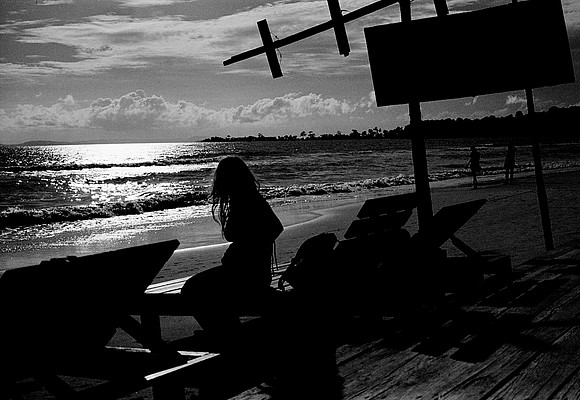 62462_2008_FM_BW_Cambodia_034-2