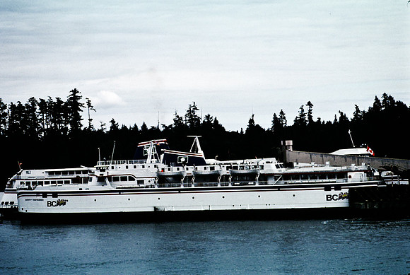 2547_SL_BOX_I_COLOR_OVKA_VICTORIA_CANADA_2
