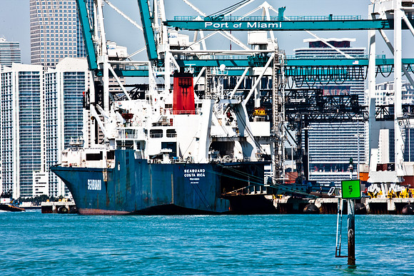 2702_DG_Port_MiamI_FL_5L8Y2252