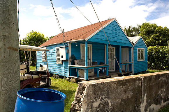 36172_DG_Color_USA_Harbour_Island_Bahamas_Related_GroupZV4N1112