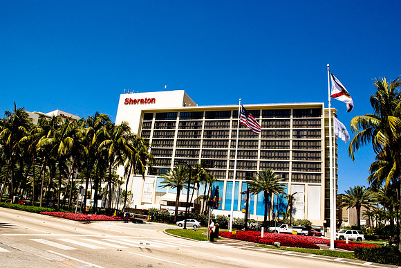 36181_DG_Color_USA_Miami_FL_Related_GroupZV4N9633