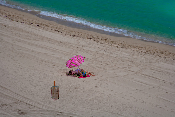 36571_DG_Color_USA_Sunny_Isles_FL20080523-ZV4N3882-6