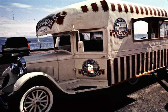 2545_SL_BOX_I_COLOR_OVKA_VICTORIA_CANADA_17