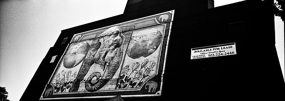 6048_FM_BW_XPAND_CA_05_19.jpg