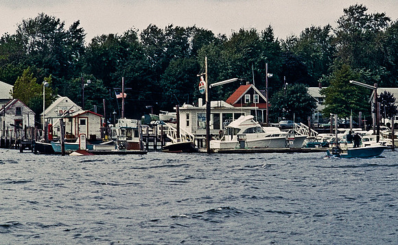 47362_B2_SL_COLOR_SURROUNDINGS_NE_97_02.jpg