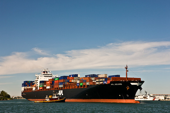 3105_DG_Cargo_Ship_Containers_Port_Miami_FL_5L8Y7516