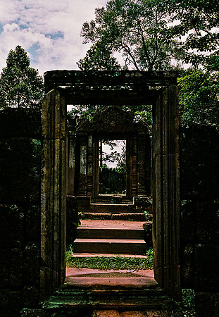 62440_2008_FM_Color_Cambodia744