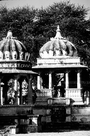 47278_SL_COLOR_INDIA_1987_16