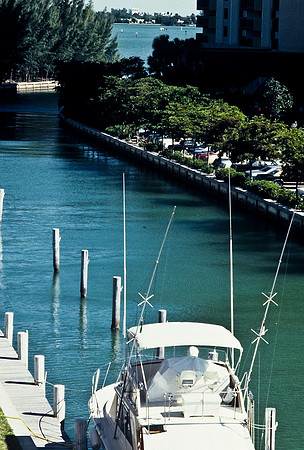 47364_B3_SL_COLOR_SURROUNDINGS_NE_97_06.jpg