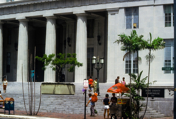 47364_B3_SL_COLOR_SURROUNDINGS_NE_97_13.jpg
