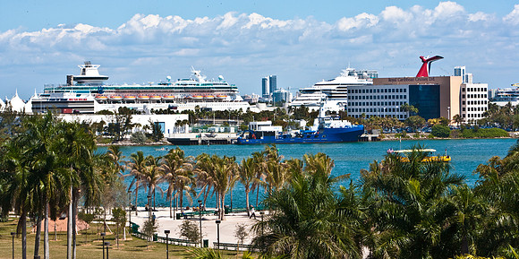 3440_DG_Port_Cargo_Miami_FL_ZV4N8742