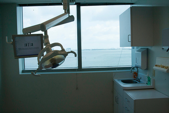 20040418_Jeff_Blum_Dental_Mount_Sinai_Miami_FL5006