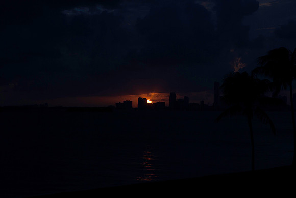 20071013_Miami_Sunset_Skyline_FL_ZV4N9076