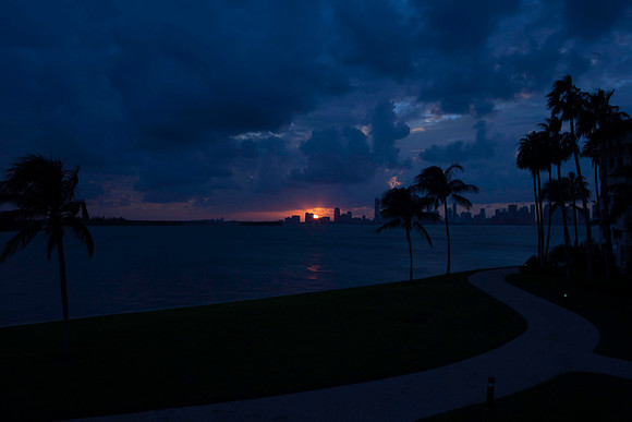 20071013_Miami_Sunset_Skyline_FL_ZV4N9078