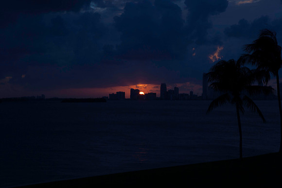 20071013_Miami_Sunset_Skyline_FL_ZV4N9089