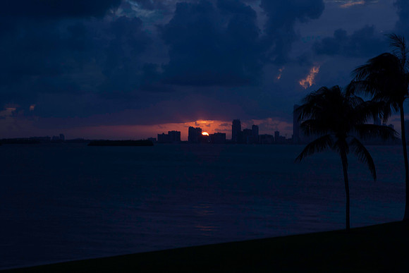 20071013_Miami_Sunset_Skyline_FL_ZV4N9092