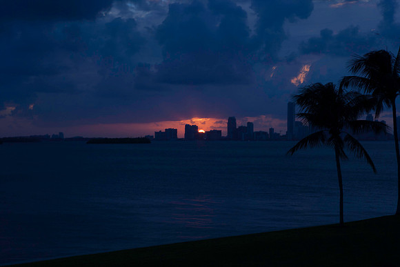 20071013_Miami_Sunset_Skyline_FL_ZV4N9095
