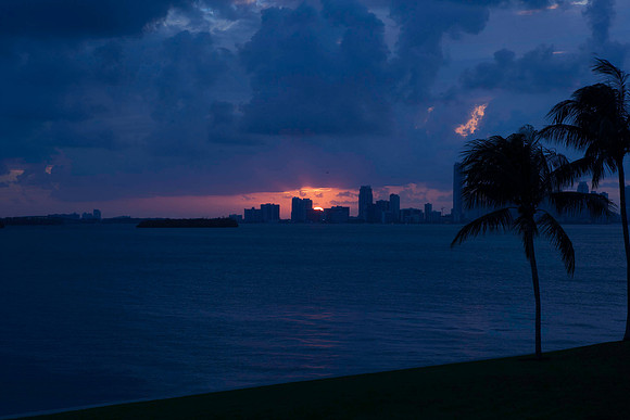 20071013_Miami_Sunset_Skyline_FL_ZV4N9098