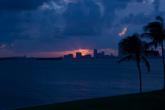 20071013_Miami_Sunset_Skyline_FL_ZV4N9099