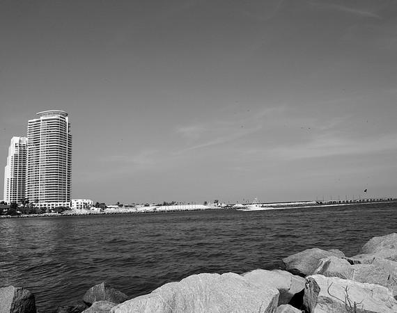 36313_DG_Color_USA_South_Beach_FL_View_of_South_Beach_20080314_ZV4N_-6579