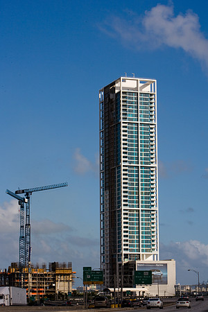36136_DG_Color_USA_South_Beach_FL_Related_Group_South_of_FifthZV4N9960