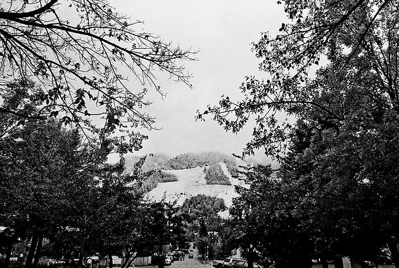 6083_FM_BW_CO_05_22.jpg