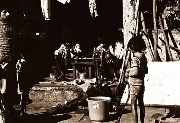 47281_SL_COLOR_INDIA_1987_9