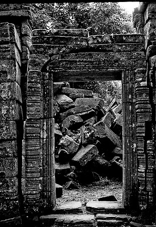 62456_2008_FM_BW_Temples_SlemReap_Cambodia_019