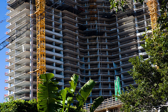 36136_DG_Color_USA_Miami_Beach_FL_Related_GroupZV4N0426