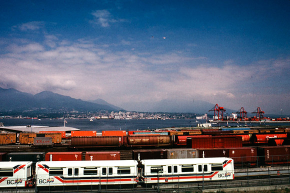 2548_SL_BOX_I_COLOR_OVKA_VICTORIA_CANADA_9
