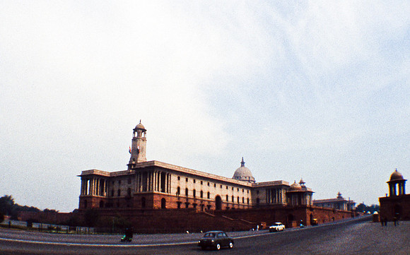 47302_SL_COLOR_INDIA_1987_8