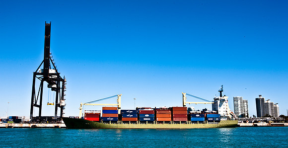2905_DG_Miami_Port_Cranes_Cargo_Ship__FL_20090130_5L8Y0188