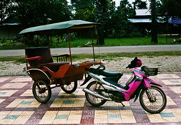 62440_2008_FM_Color_Cambodia_001