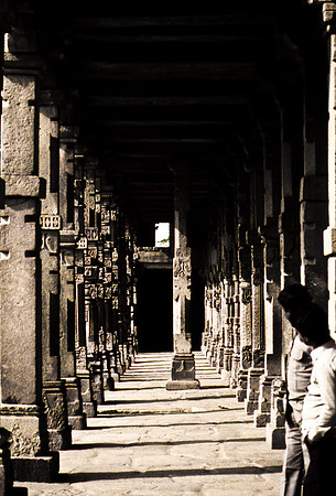 47299_SL_COLOR_INDIA_1987_8