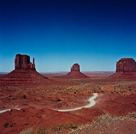 2285_FM_COLOR_AZ_02_10.jpg
