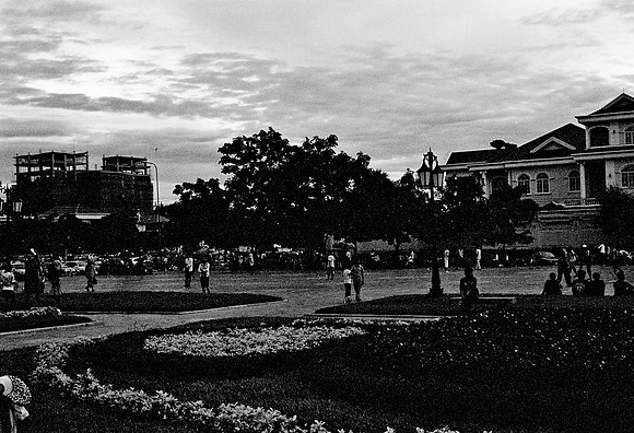 62437_2008_FM_BW_Cambodia_007