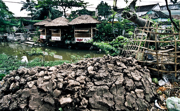 3863_SL_COLOR_AROUND_THE_WORLD_IN_8_MONTHS_APRIL_2000_15