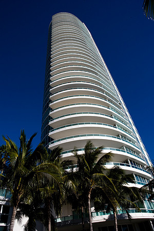 36136_DG_Color_USA_Miami_Beach_FL_Related_GroupZV4N0471