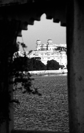 47262_SL_COLOR_INDIA_1987_18
