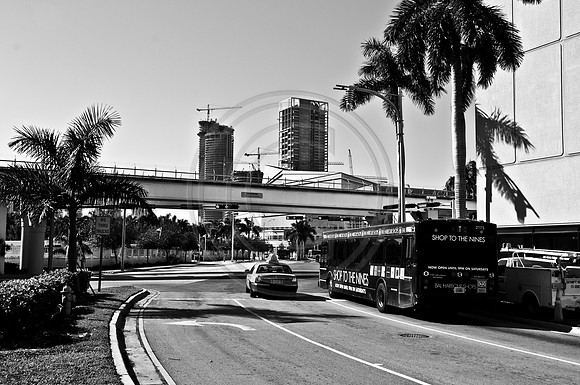 MDT33137_DG_DSC_MIDTOWN_BW_0658_BOOK_06