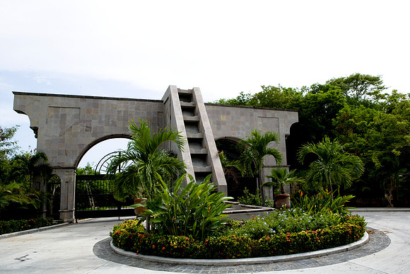 36196_DG_Color_North_America_Ixtapa_MexicoZV4N4885