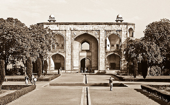 47295_SL_COLOR_INDIA_1987_15