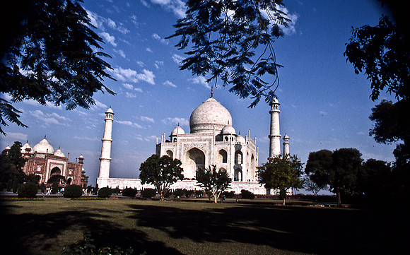 47270_SL_COLOR_INDIA_1987_7
